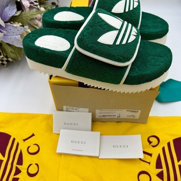 Men’s Gucci X Adidas, GG monogram, limited edition slides size 8, made i… - Picture 9 of 10